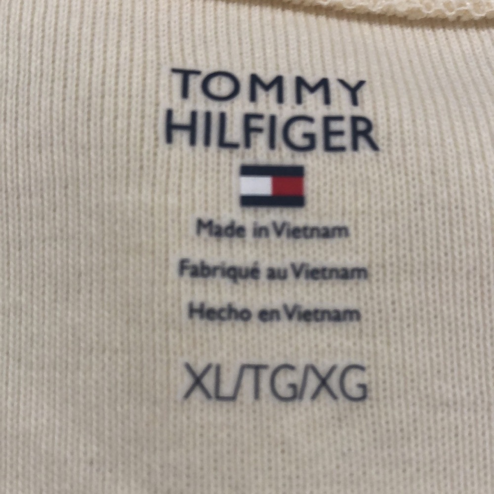 Tommy Hilfiger long sleeve light sweater material t shirt. - Picture 5 of 5